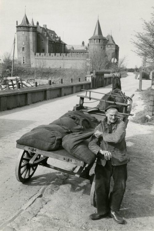 Coal man with horse and wagon, Muiderslot, Holland