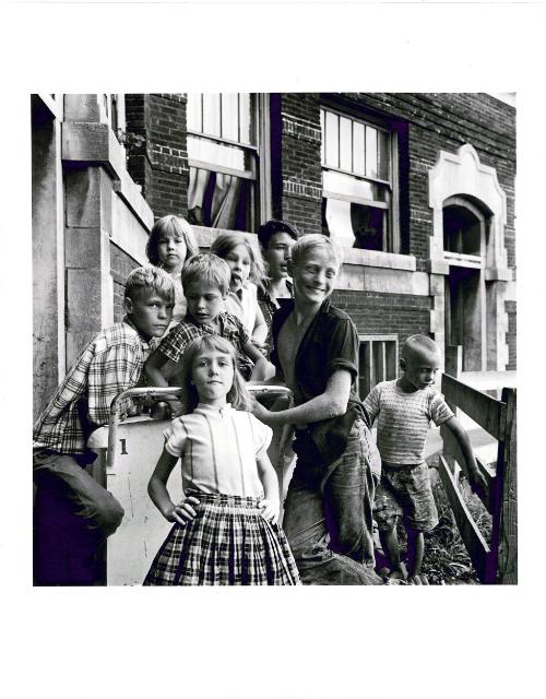 Children on Ice Cream Vendor’s Box, from the series Uptown Chicago