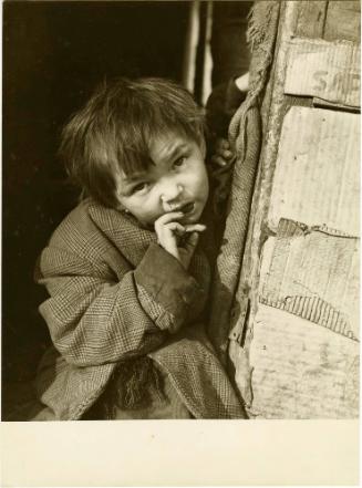 Bimba triste [Sad baby], Italy