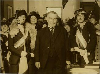 500 Women Call upon Sen. O’Gorman to Draw Him to the Suffrage Ranks