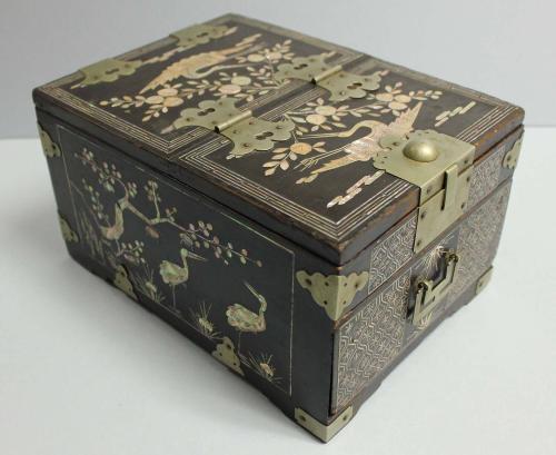 Mother of Pearl Black Lacquer Cosmetic Box with Two Cranes on Top